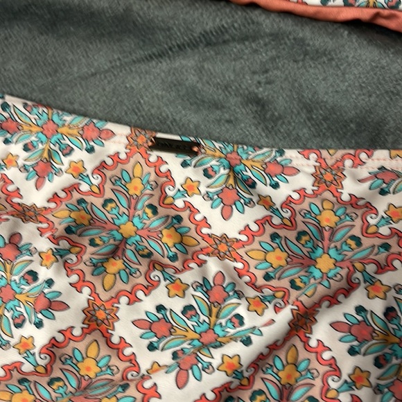 Donated - Picture 4 of 4